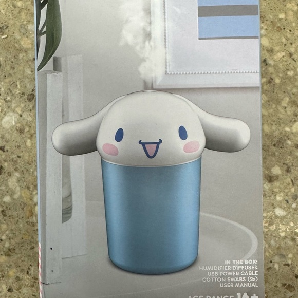 Hello Kitty and Friends Humidifier Diffuser - Picture 3 of 3